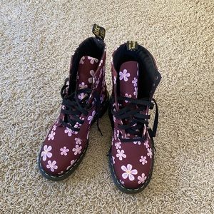 Womens Doc Martens floral print